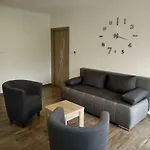 Aniko Apartmanhaz شقة Balatonföldvár
