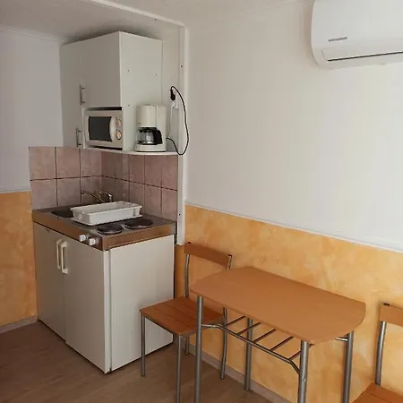 Aniko Apartmanhaz Apartment Balatonfoldvar