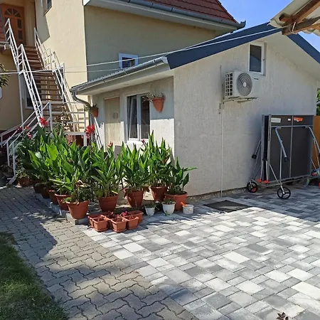 Aniko Apartmanhaz Apartment