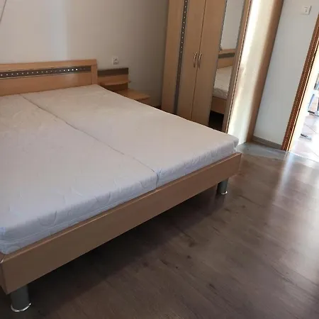 Apartment Aniko Apartmanhaz *