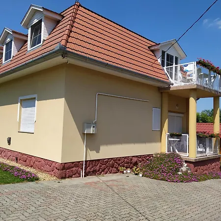 Aniko Apartmanhaz Apartment *