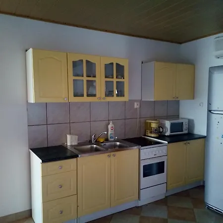 Aniko Apartmanhaz