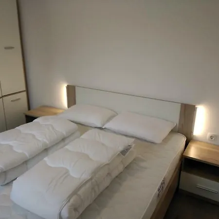 Aniko Apartmanhaz * Balatonfoldvar