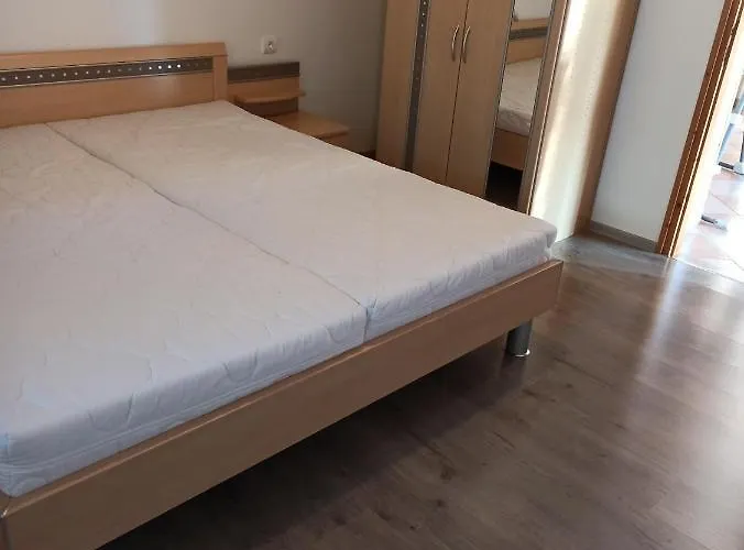 公寓 Aniko Apartmanhaz *