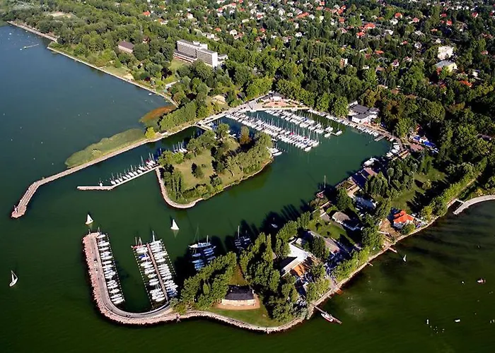 Aniko Apartmanhaz