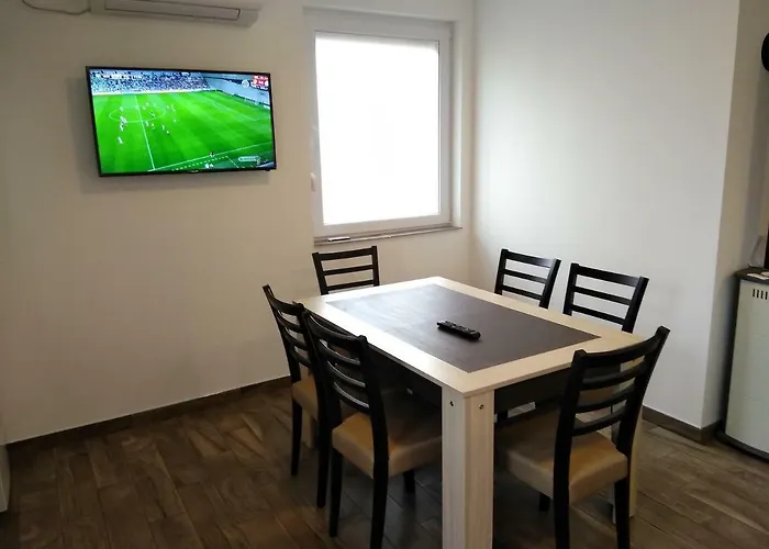 公寓 Aniko Apartmanhaz